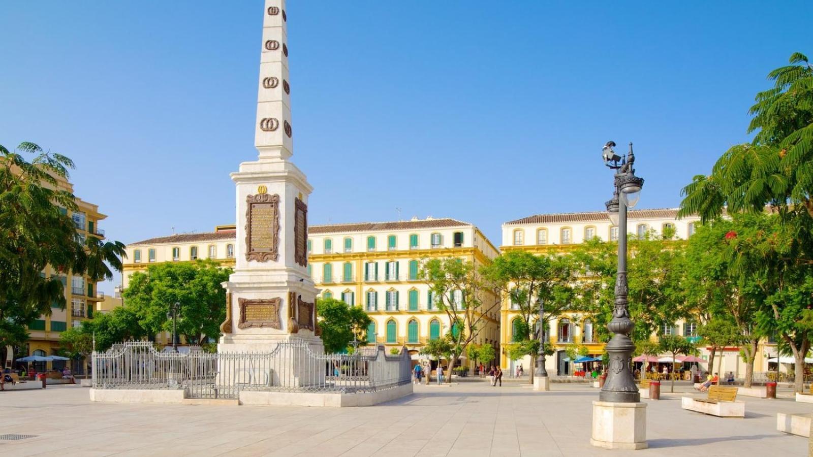 Homely Malaga Cienfuegos, Plaza De La Merced Con Vistas Exteriör bild